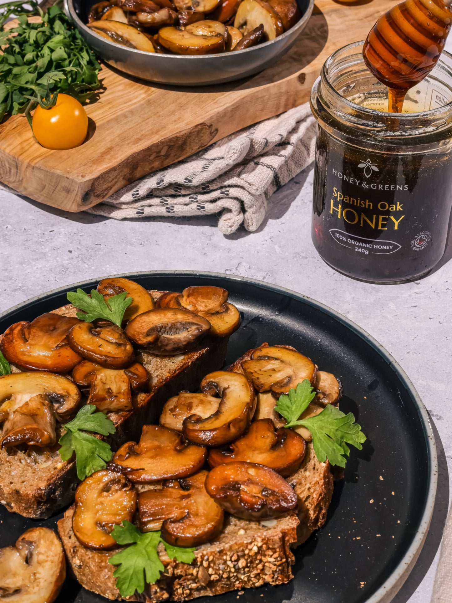 Active Organic Oak Honey TA15+